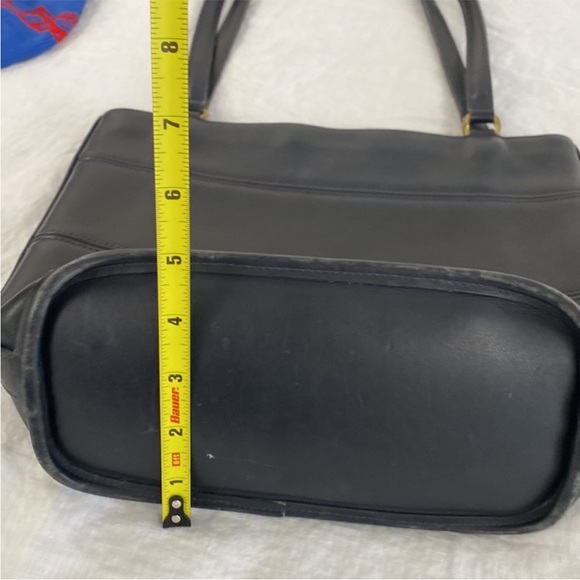 Coach vintage leather bucket style handbag - Picture 10 of 13